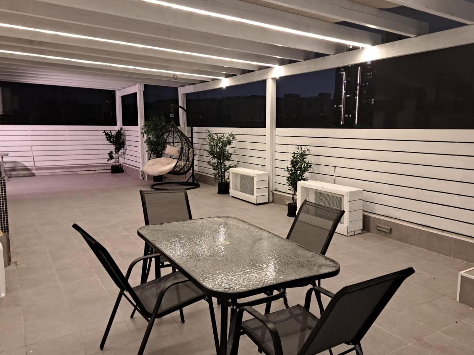 Authentic One Bedroom Apartment In City Center Jerusalem Eksteriør billede